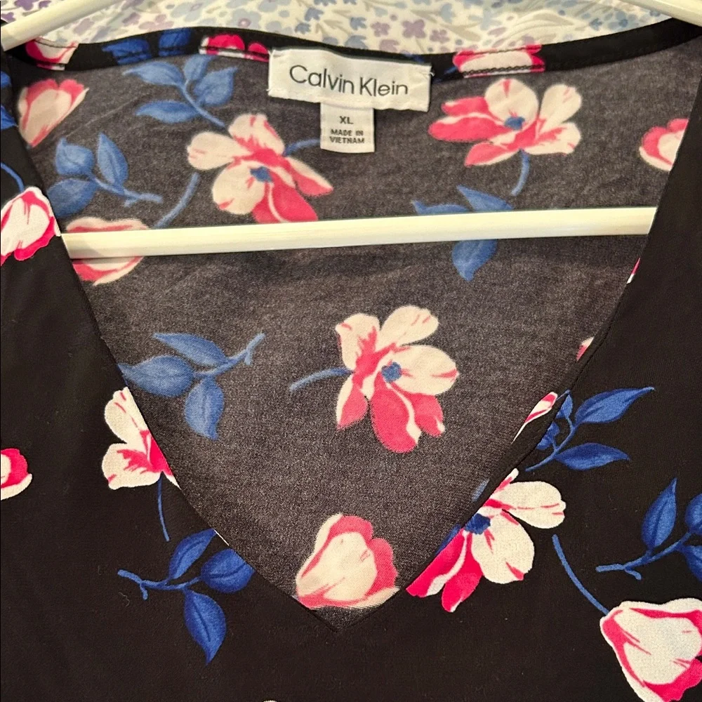 Calvin Klein Top with Pink and Blue Floral Design - Picture 7 of 9